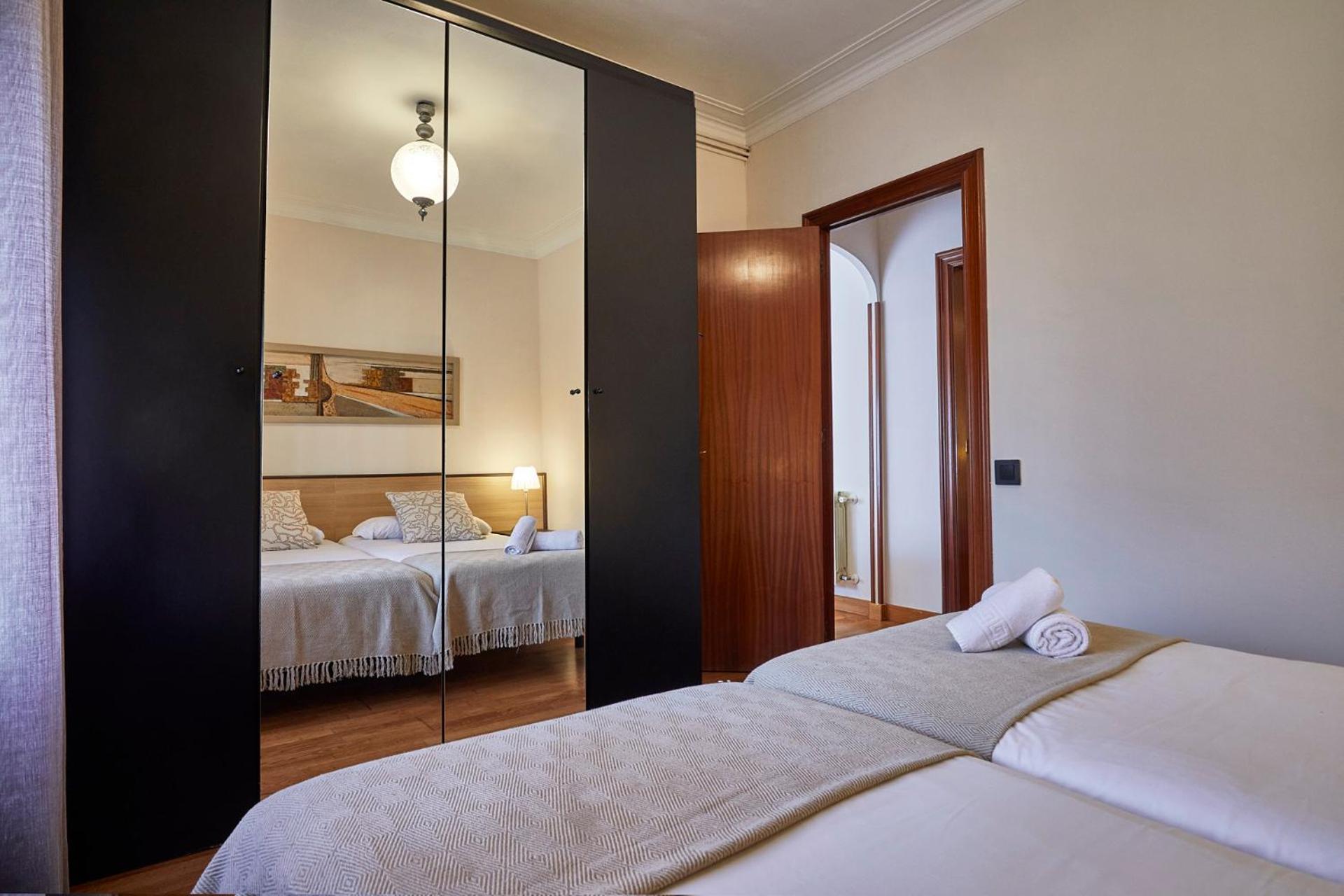 Apartamento Bbarcelona Gaudi Avenue Flat Exterior foto